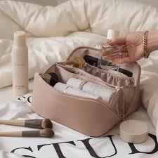 Cosmetics pouch