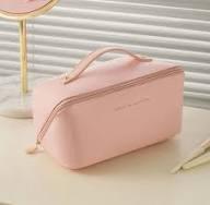 Cosmetics pouch